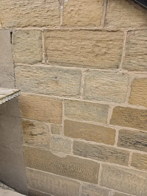 Dressed sandstone walling